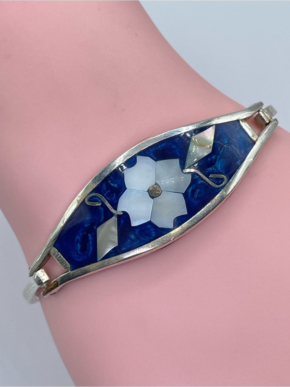 Vintage Taxco Mexico Blue Enamel Mother of Pearl Floral Silver Tone Bracelet